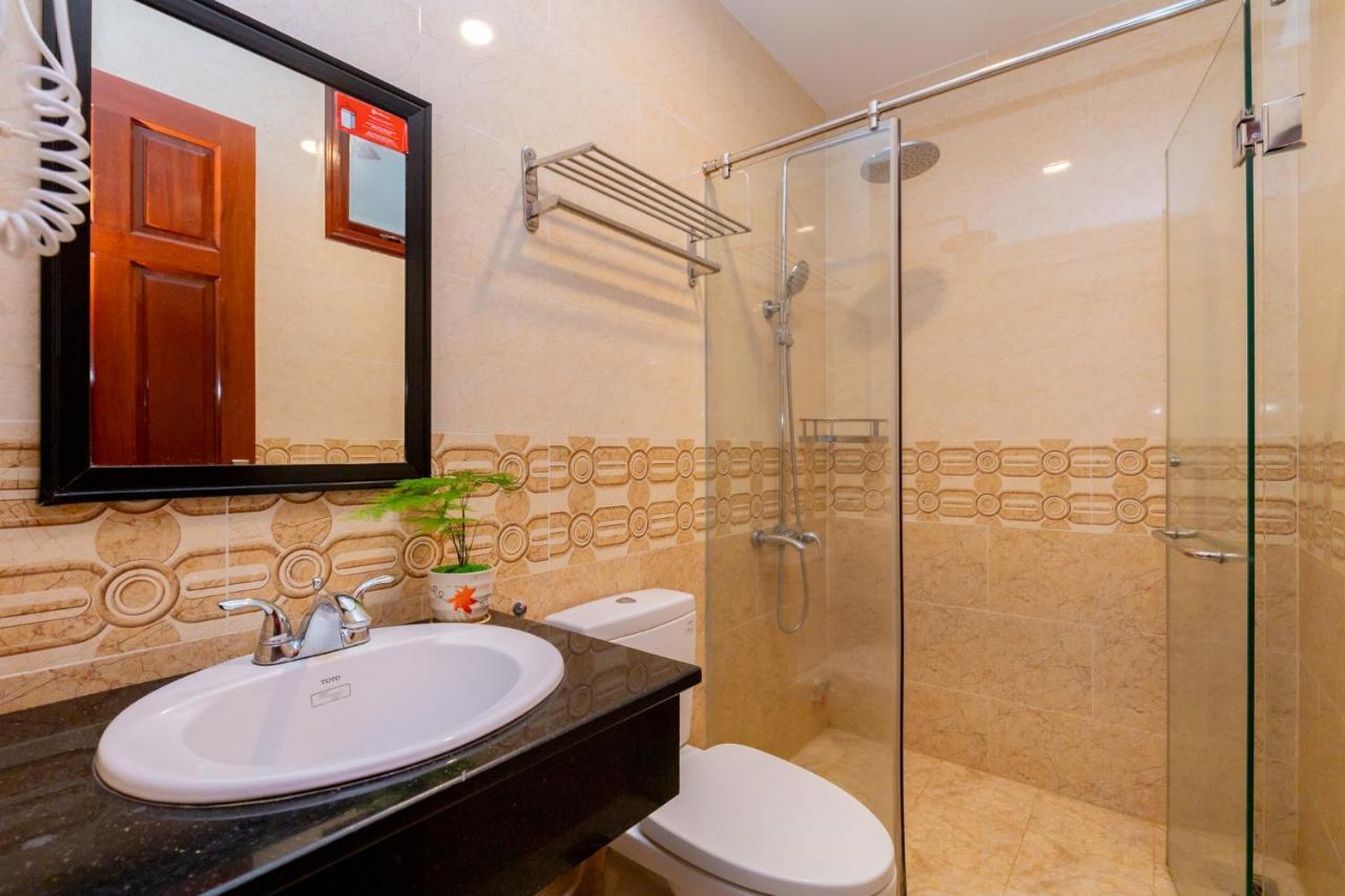 Anh Tuan Hotel 붕타우 외부 사진